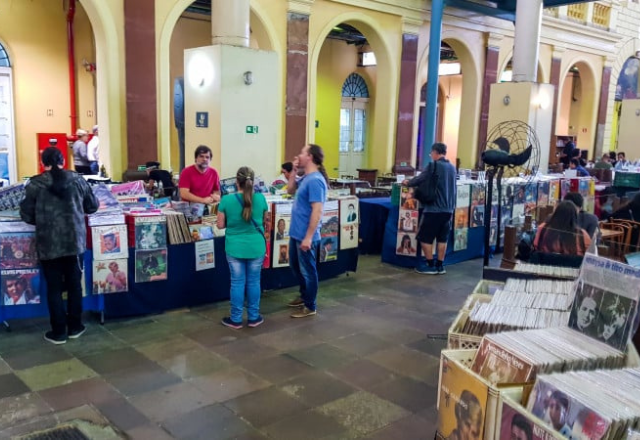 Como cidades menores se tornaram refúgios para o vinil e o mercado musical independente