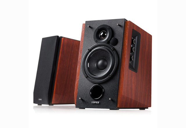 Com som equilibrado, design refinado e conectividade versátil, o Edifier R1700BT se destaca como uma das melhores opções para toca-discos