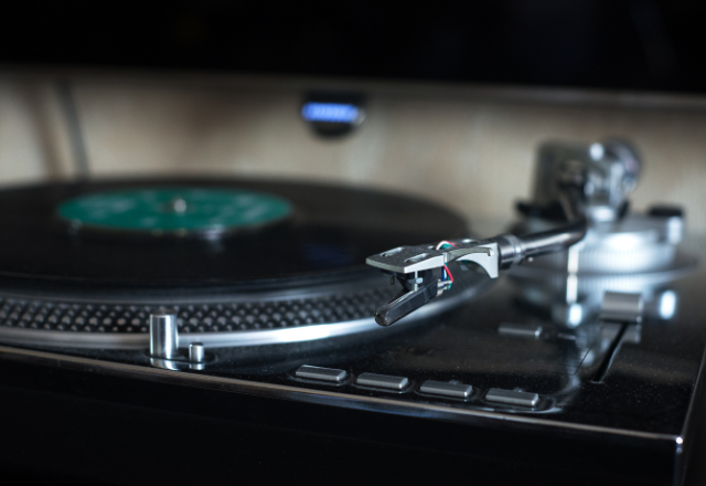 Os melhores toca-discos para iniciantes e audiófilos: Qual escolher?