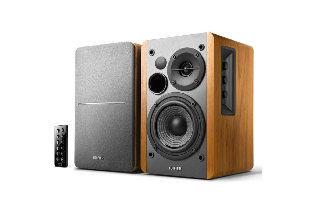 Edifier R1280DB – caixas acessíveis que combinam com qualquer setup de vinil